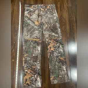 Carhartt leaf camo slim straight cargo pants